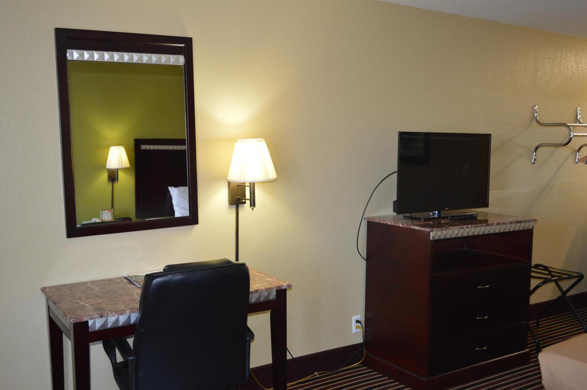 Econo Lodge Lake Charles University Area Oda fotoğraf