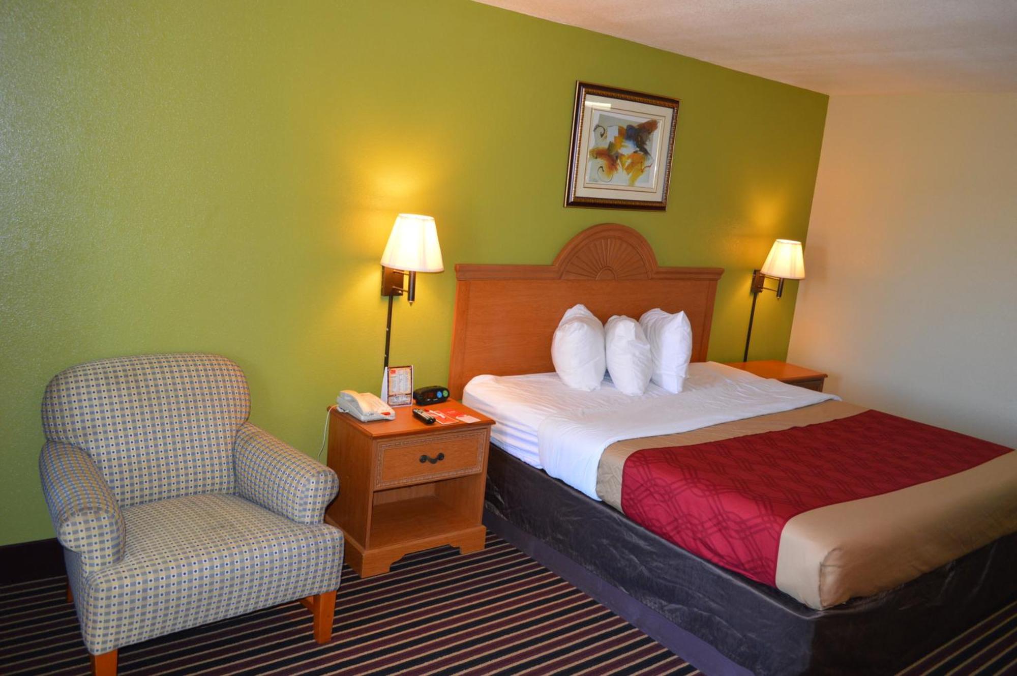 Econo Lodge Lake Charles University Area Oda fotoğraf